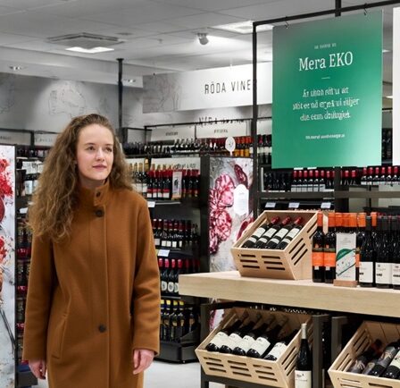 Maria Smith visits Systembolaget in Stockholm
