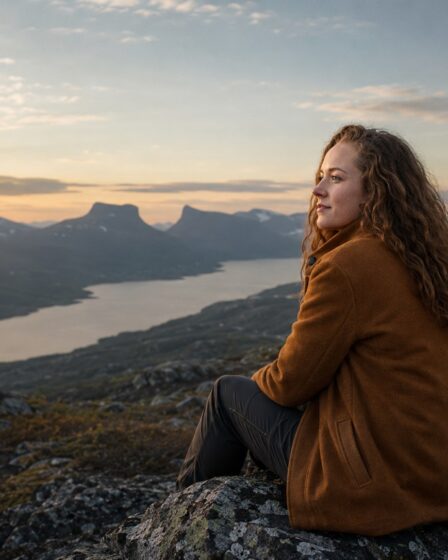 Maria in the midnight sun